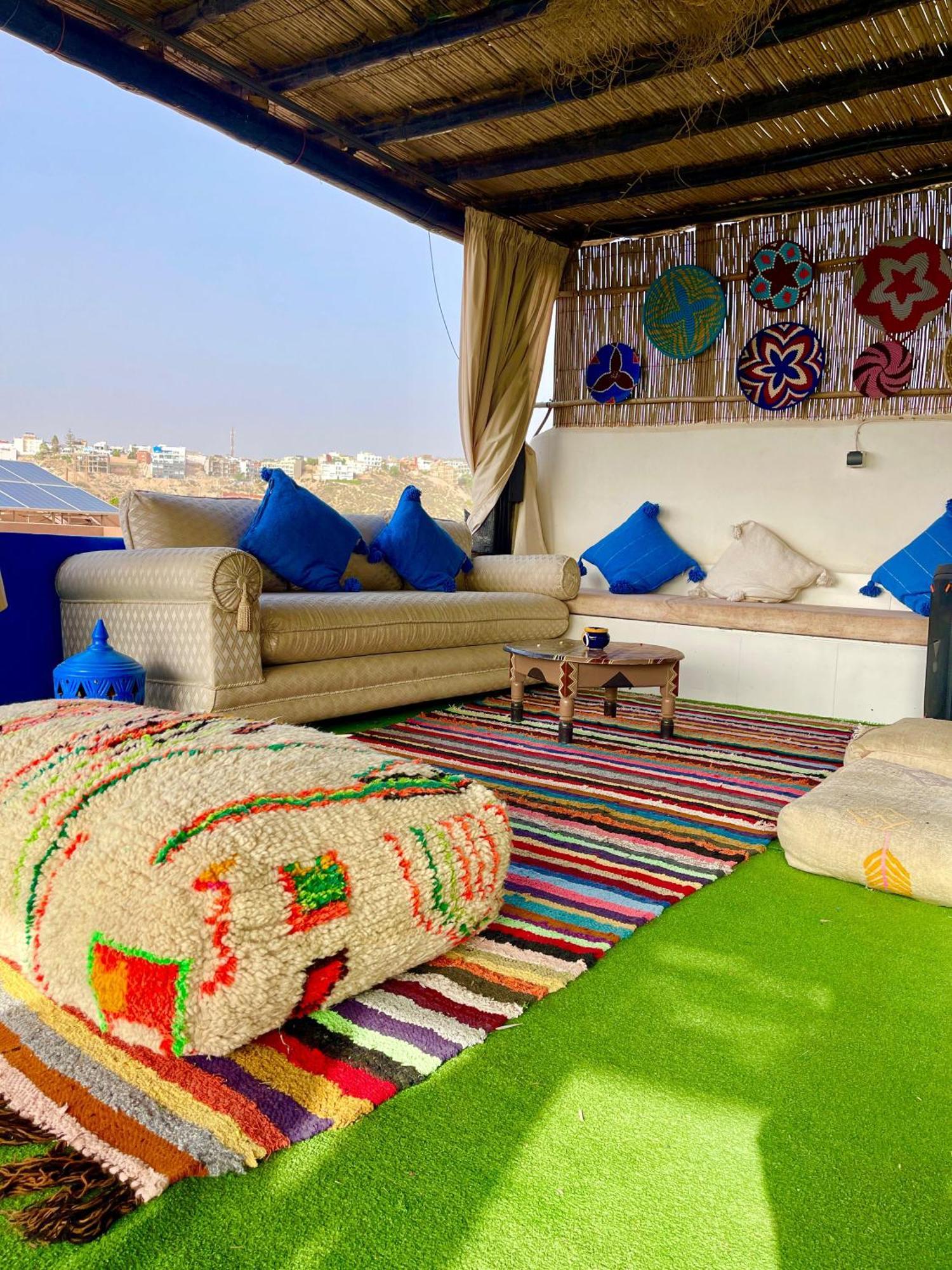 Bed and Breakfast Surf & Salsa Ocean House à Tamraght Extérieur photo